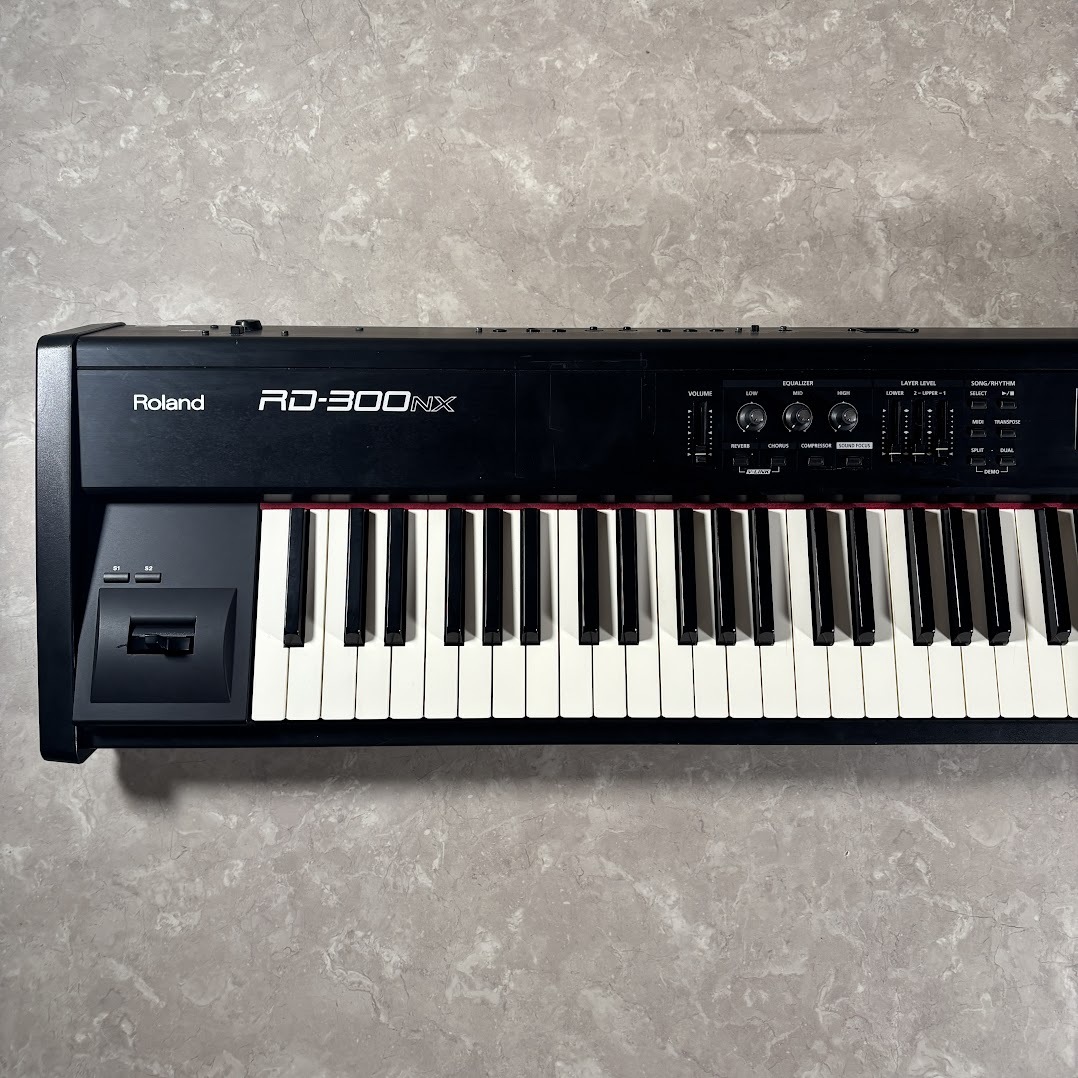Roland 【中古】 RD-300NX（中古/送料無料）【楽器検索デジマート】