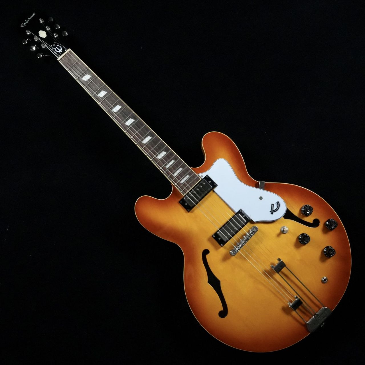 8/19限定1万円値引き！Epiphone Rivieraセミアコ　使用1年未満 8/19限定1万円値引き！Epiphone Rivieraセミアコ 使用1年未満