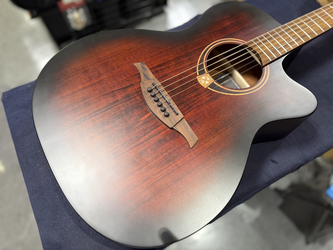 LAG Guitars T70ACE-B&B（新品/送料無料）【楽器検索デジマート】