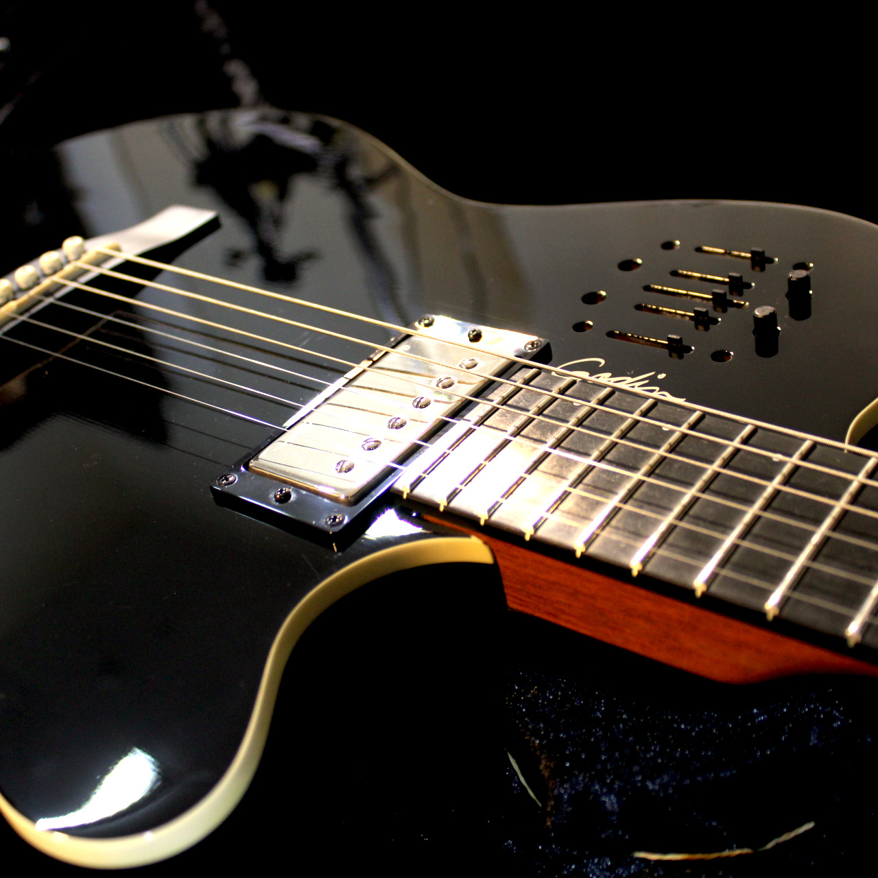 Godin 【USED】A6 Ultra Black 2019年製【福岡店】（中古）【楽器検索