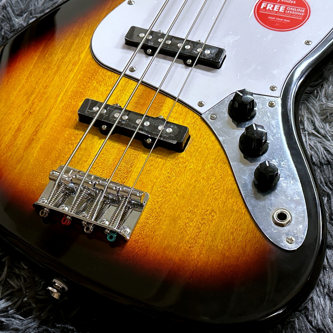 Squier by Fender Affinity Jazz Bass 3-Color Sunburst / Maple
