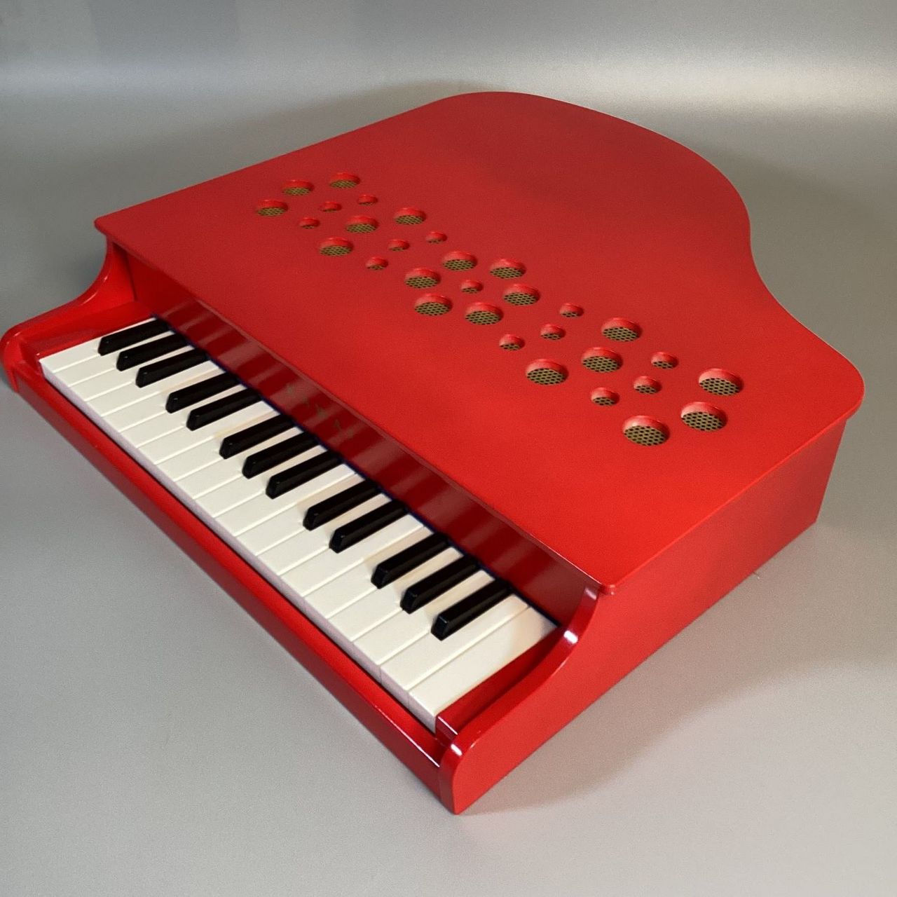m*i様 KAWAI ミニピアノ P-32 赤 32鍵 KAWAI P-32/1163 レッド ミニピアノ 32鍵盤（B級特価/送料無料）【楽器