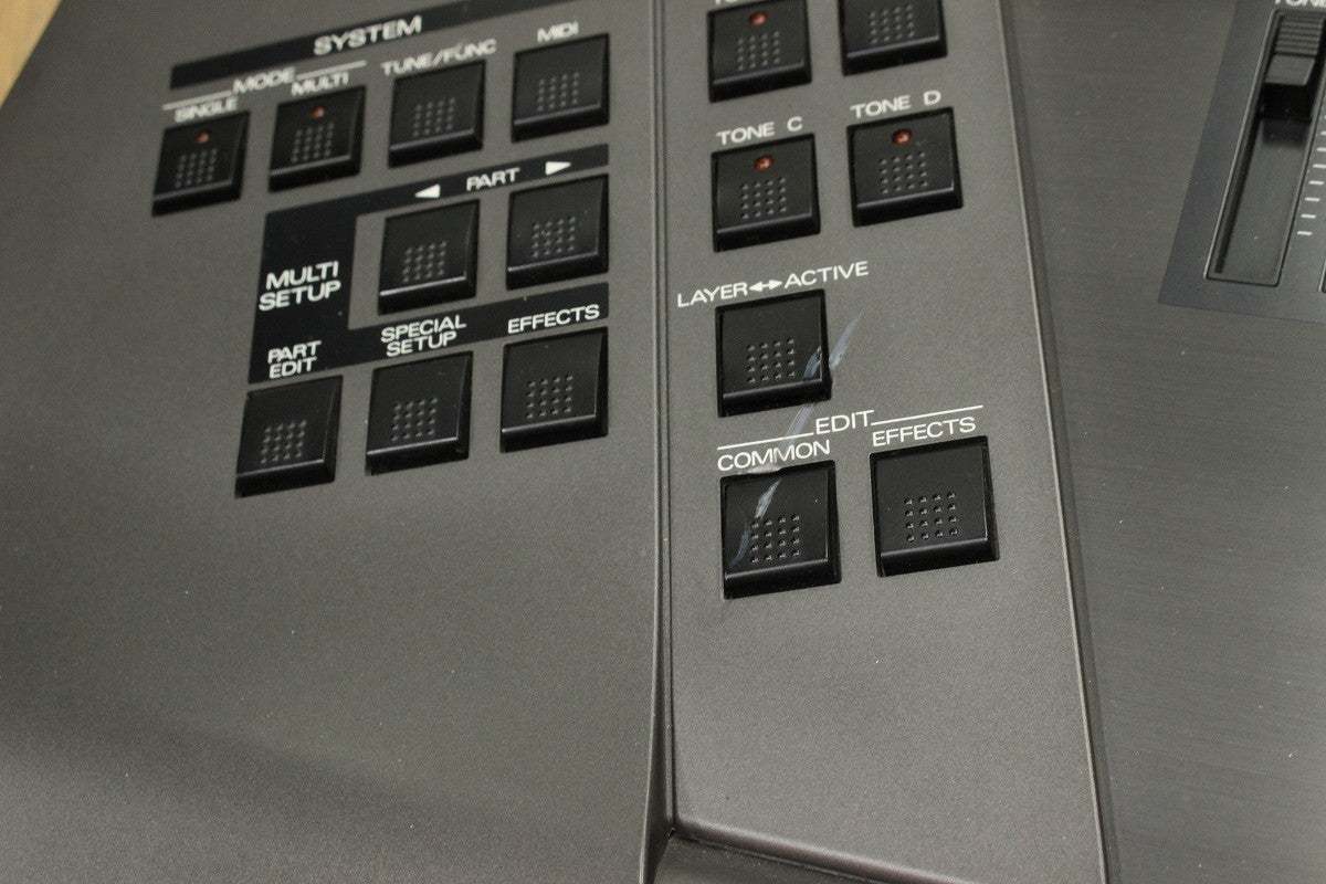 Roland JD-800 Programmable Synthesizer 【キーボードマート新宿