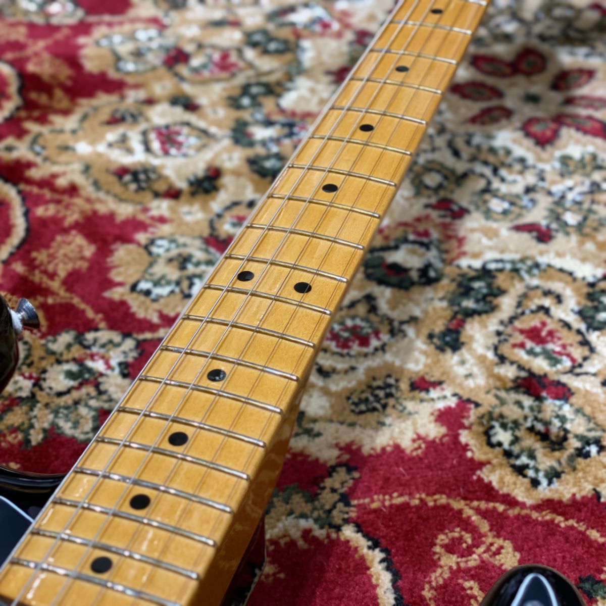 Fender Vintera II '70s Stratocaster 3-Color Sunburst エレキギター