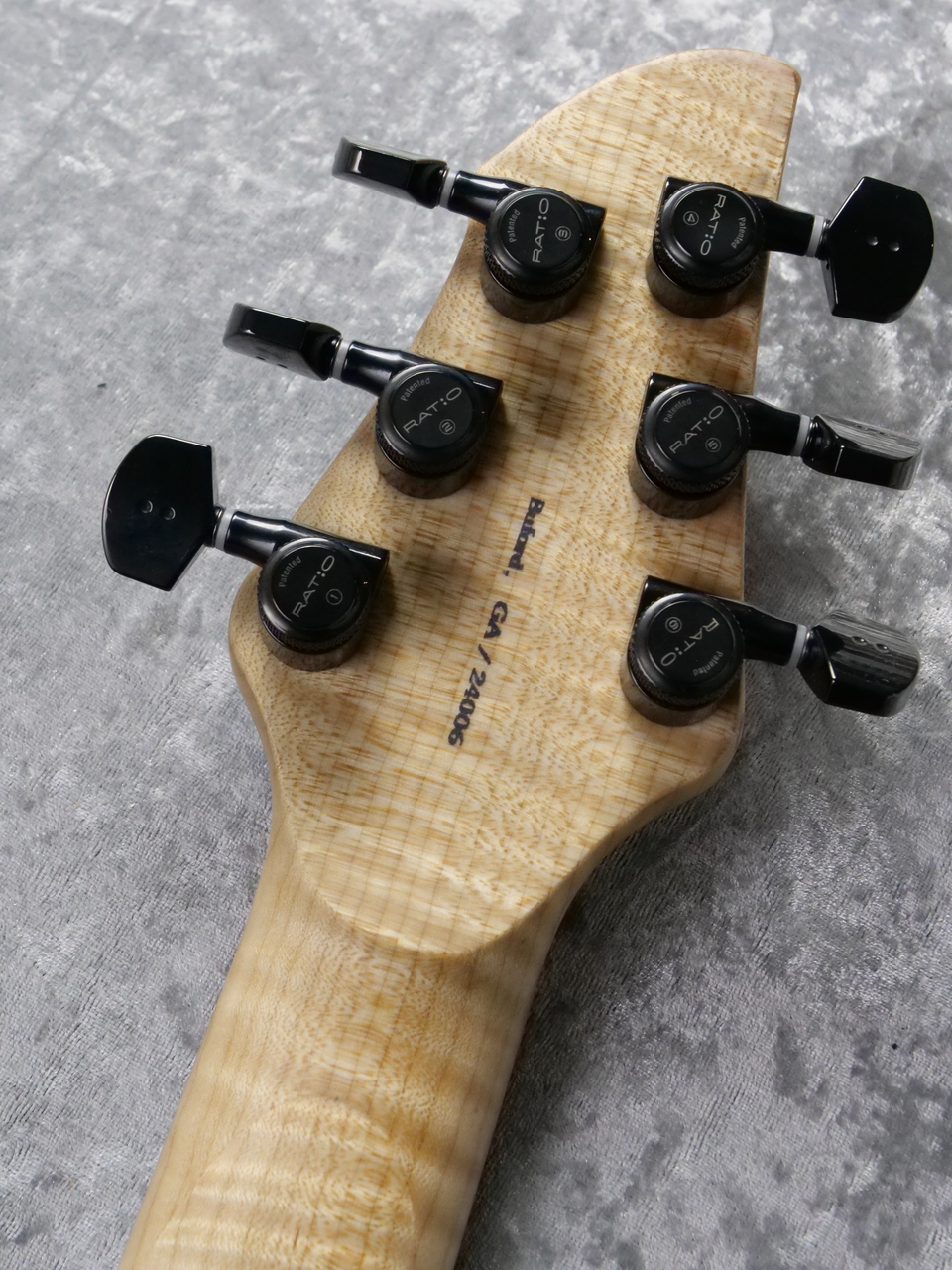 Hinnant Guitars Revival 6【極杢フレイムメイプルトップ】（新品