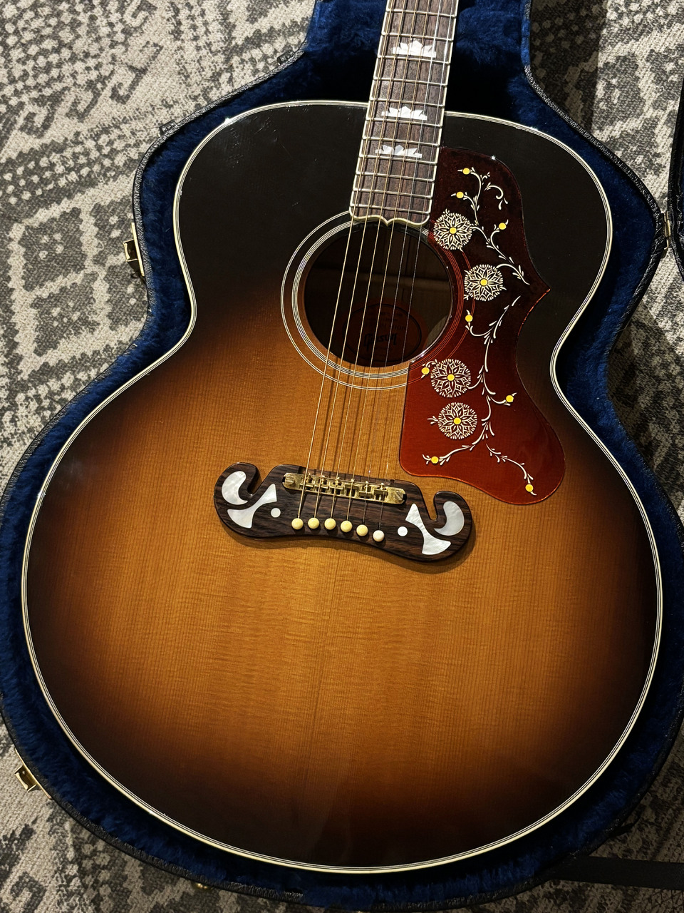 Gibson Custom Shop 1960s J-200 Sunburst（中古）【楽器検索デジマート】