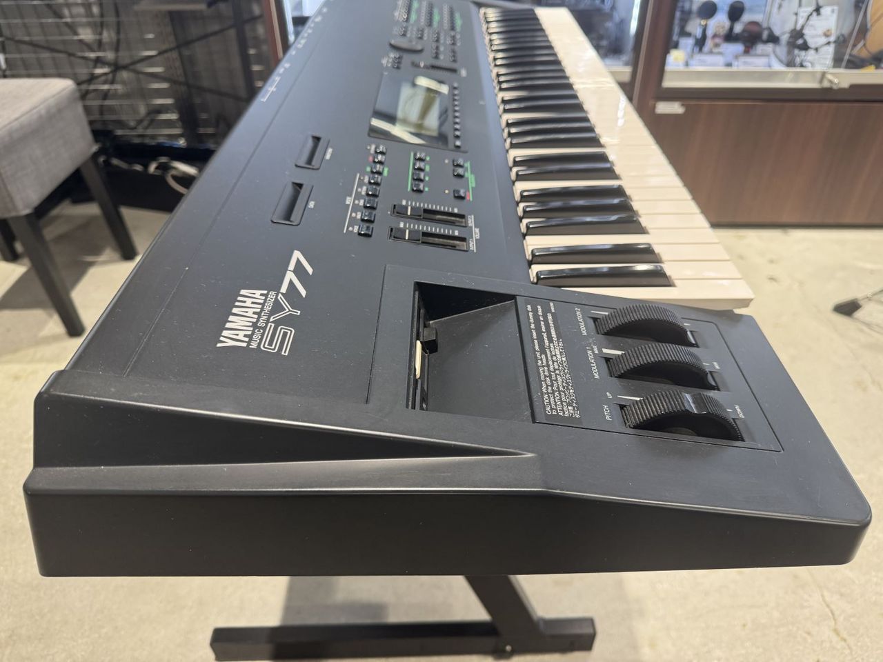 YAMAHA SY77 シンセサイザー 61鍵 【純正ハードケース付属