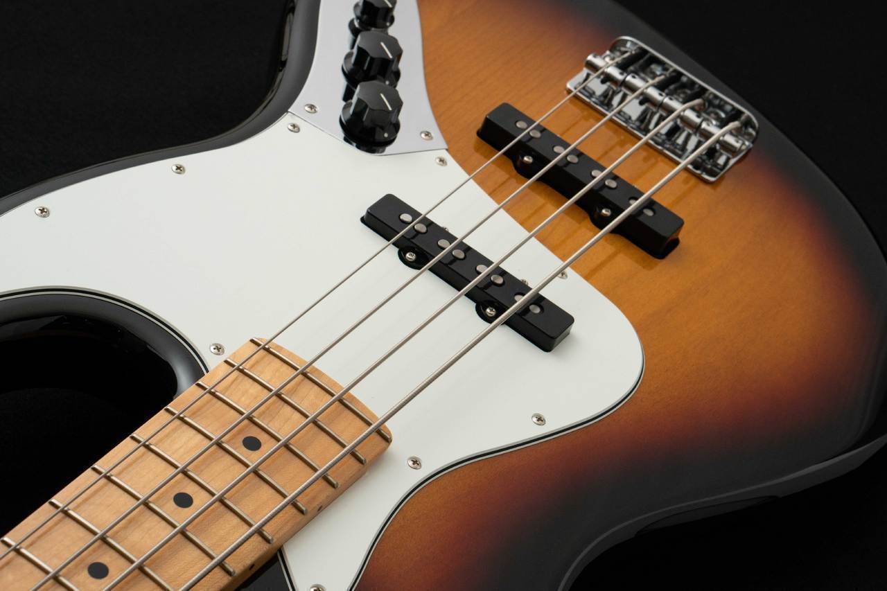 FENDER Hybrid II Jazz Bass日本製　超美品 Fender / Made in Japan Hybrid II Jazz Bass Maple Modena Red