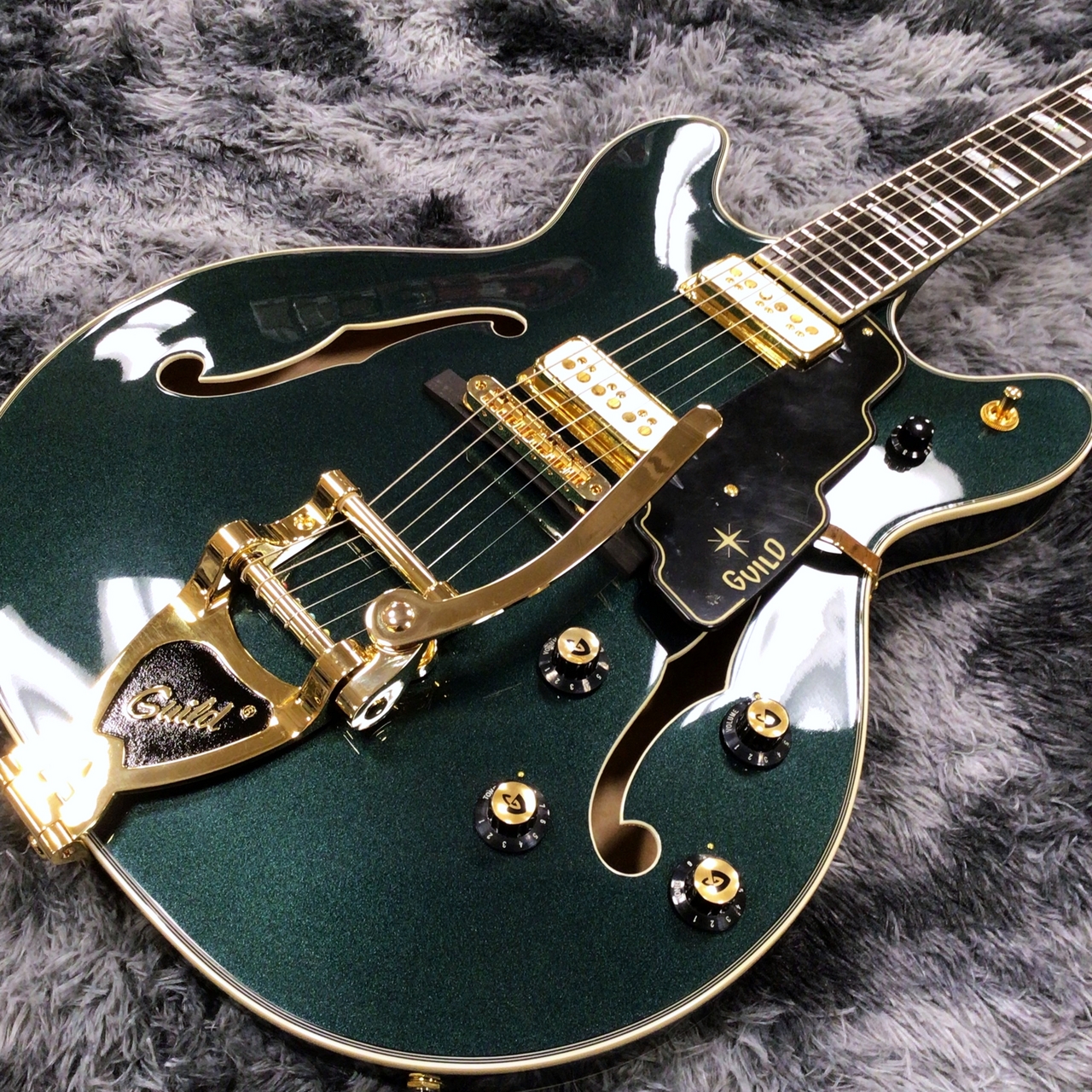 新品同様！　Guild STARFIRE VI エレキギター Guild Starfire VI Semi-Hollow Electric Guitar with Guild