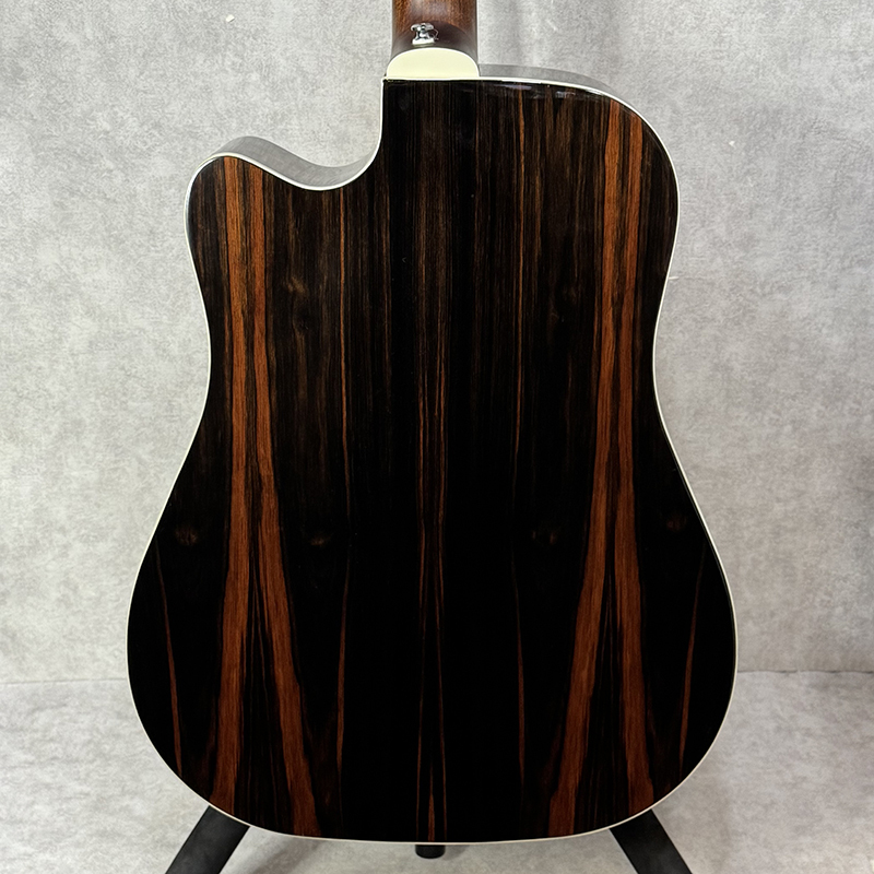 Guild D-260CE DELUXE 中古美品 て*ー様 Guild D-260CE DELUXE 中古美品 S115633422 - ギター価格