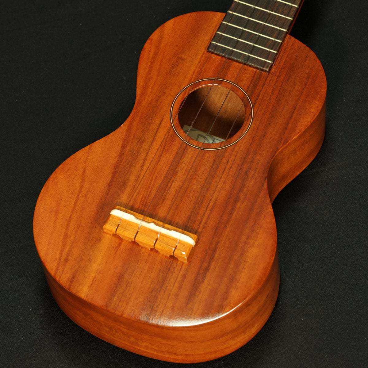 Famous FS-5G Soprano Ukulele 【福岡店】（中古）【楽器検索デジマート】