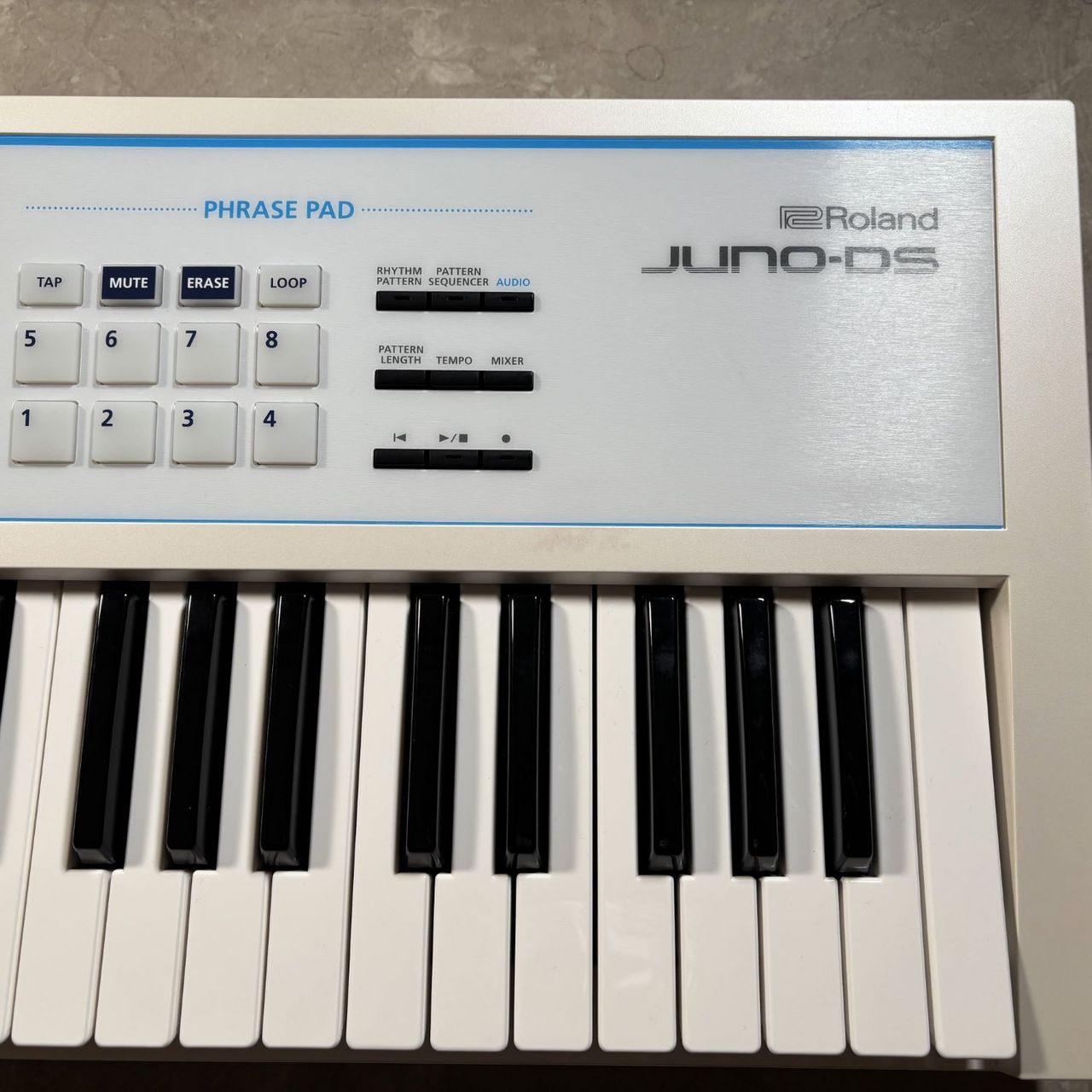 Roland JUNO-DS61W（中古/送料無料）【楽器検索デジマート】