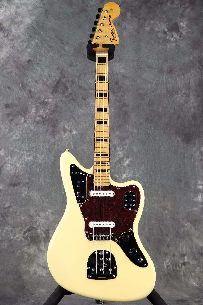 Fender Vintera II 70s Jaguar Maple Fingerboard Vintage White