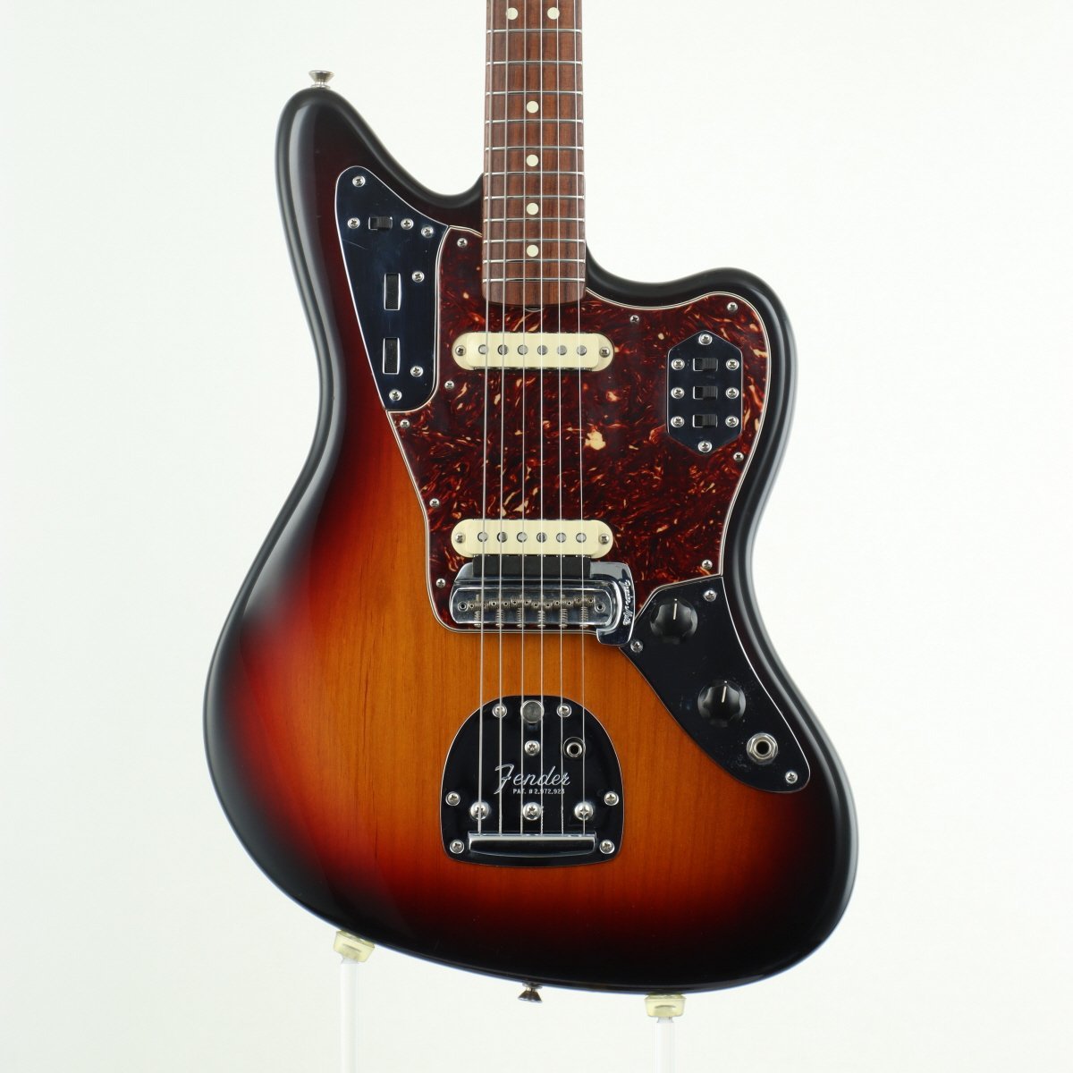 Fender American Vintage 62 Jaguar 3-Color Sunburst 【心斎橋 Fender American Vintage 62 Jaguar 3-Color Sunburst 【心斎橋