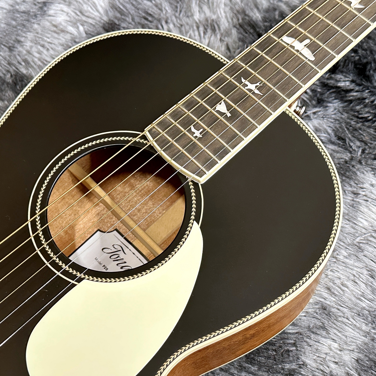 PRS SE P20 Satin Black Top　新品同様品　ギグバッグ付 Paul Reed Smith(PRS) SE P20 Parlor Satin Black Top【特価