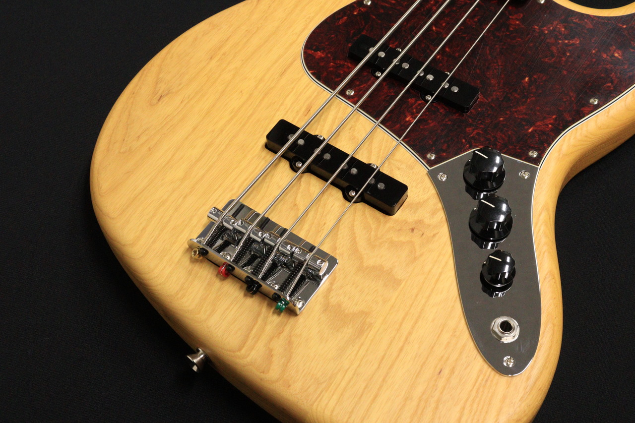 Fender Made in Japan Limited Jazz Bass®, Raw Ash Vintage Natural