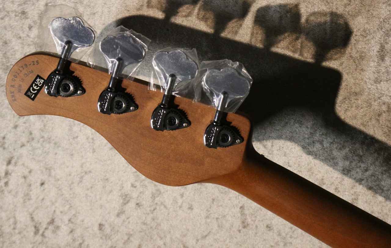 【期間限定価格】Sadowsky MetroExpress ME21 VJ4 ベース紹介】Sadowsky ME21 VJ4 MP OBM/MetroExpress VJ4 Ocean Blue