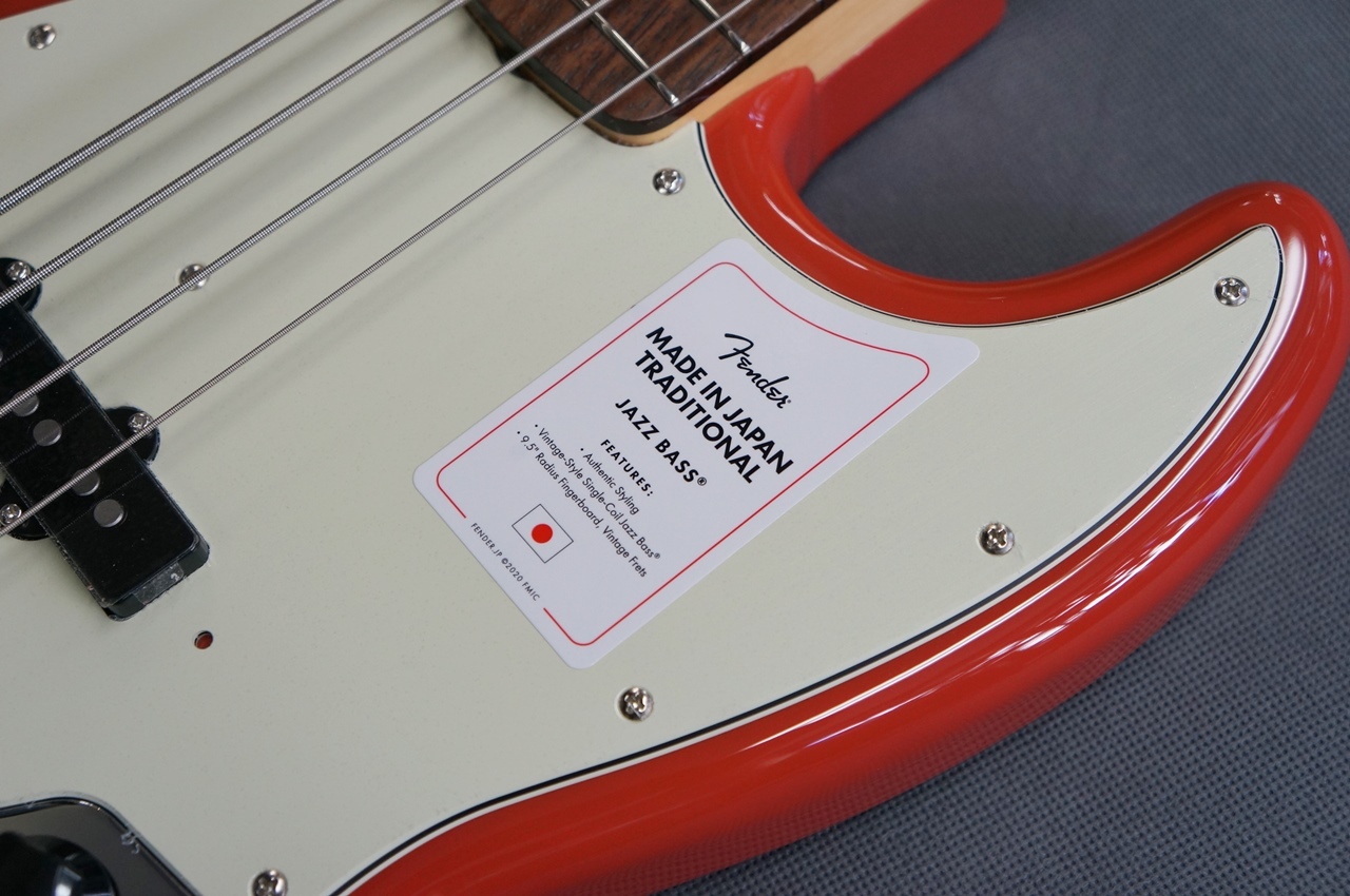 Fender Made in Japan Traditional 60s Jazz Bass - Festa Red