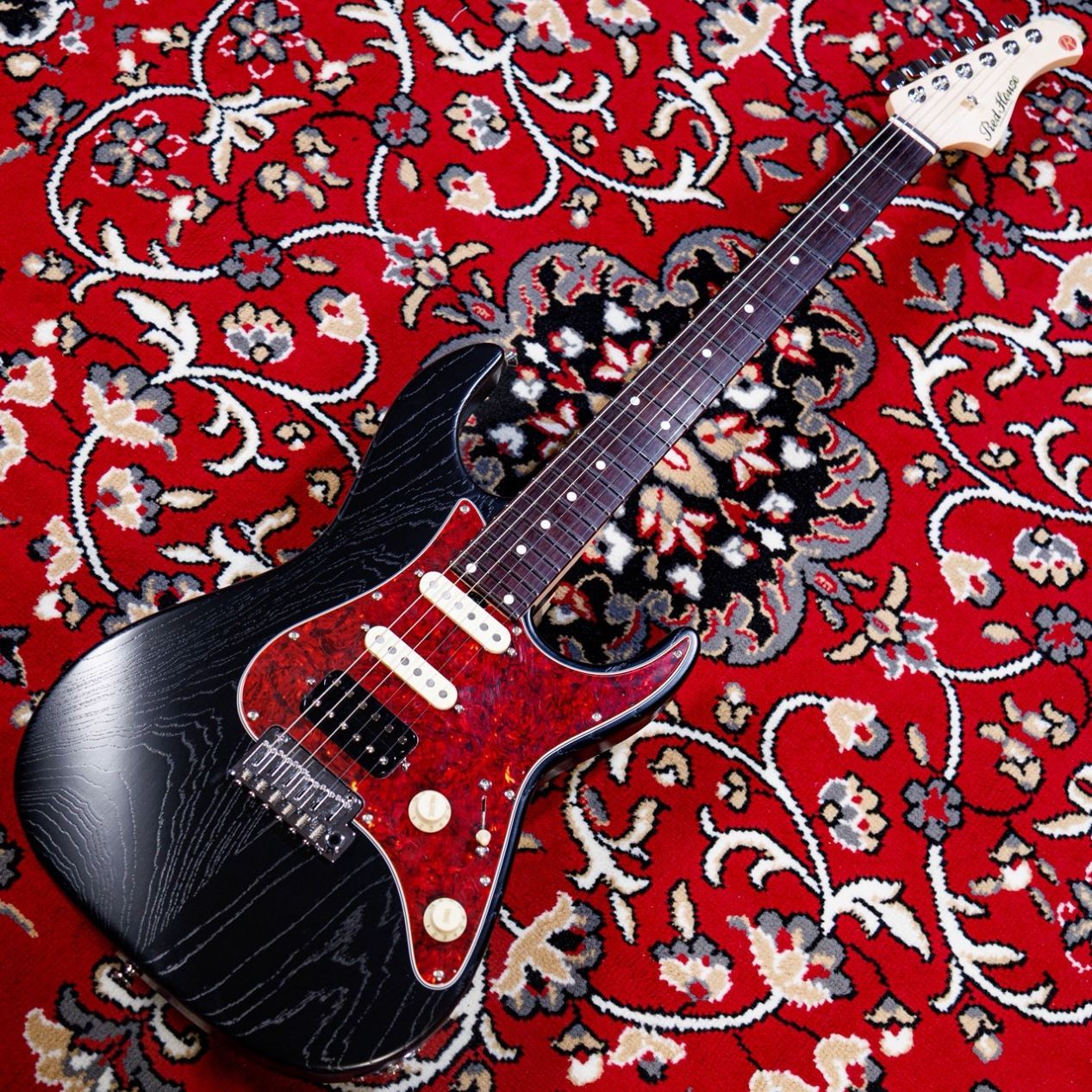 ギター Red House Seeker S / SSH Alder Aged 86c38d2c-075f-47ad-976b-