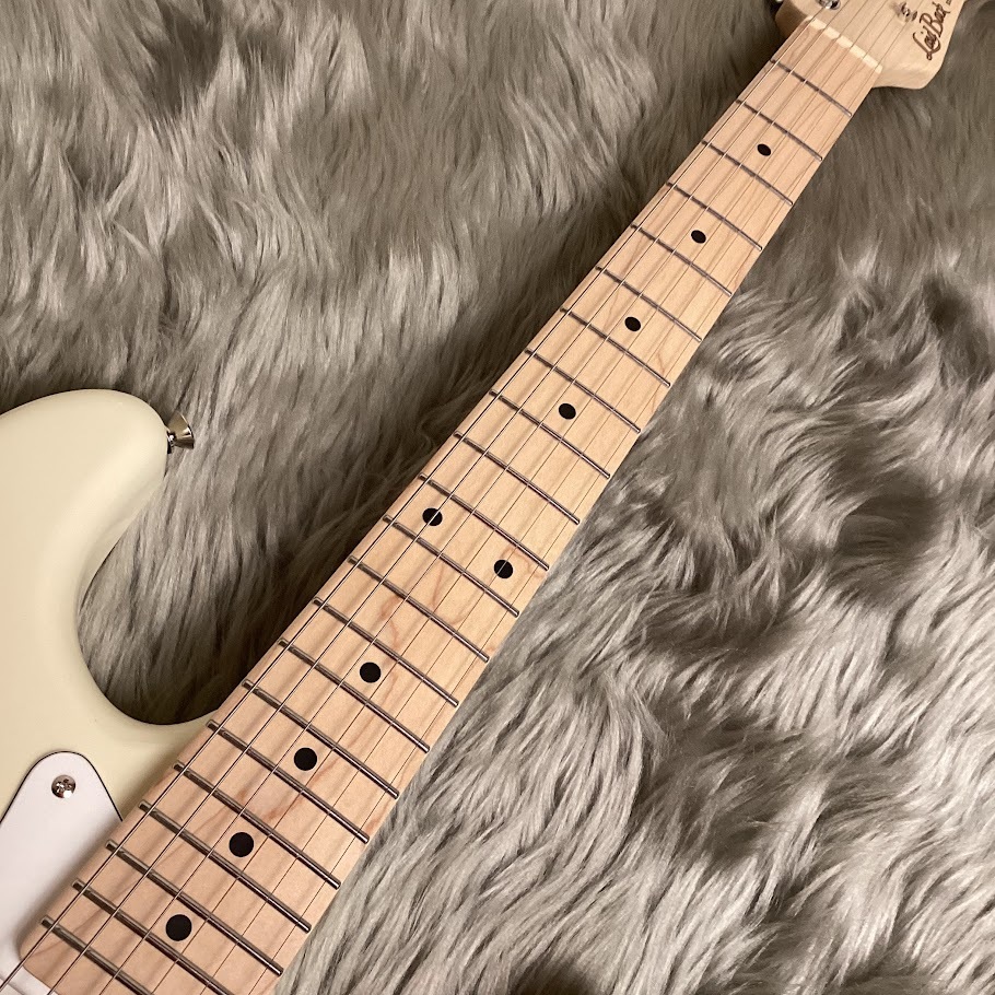 Laid Back LST-5-M-3S White Ivory エレキギター ストラトタイプ