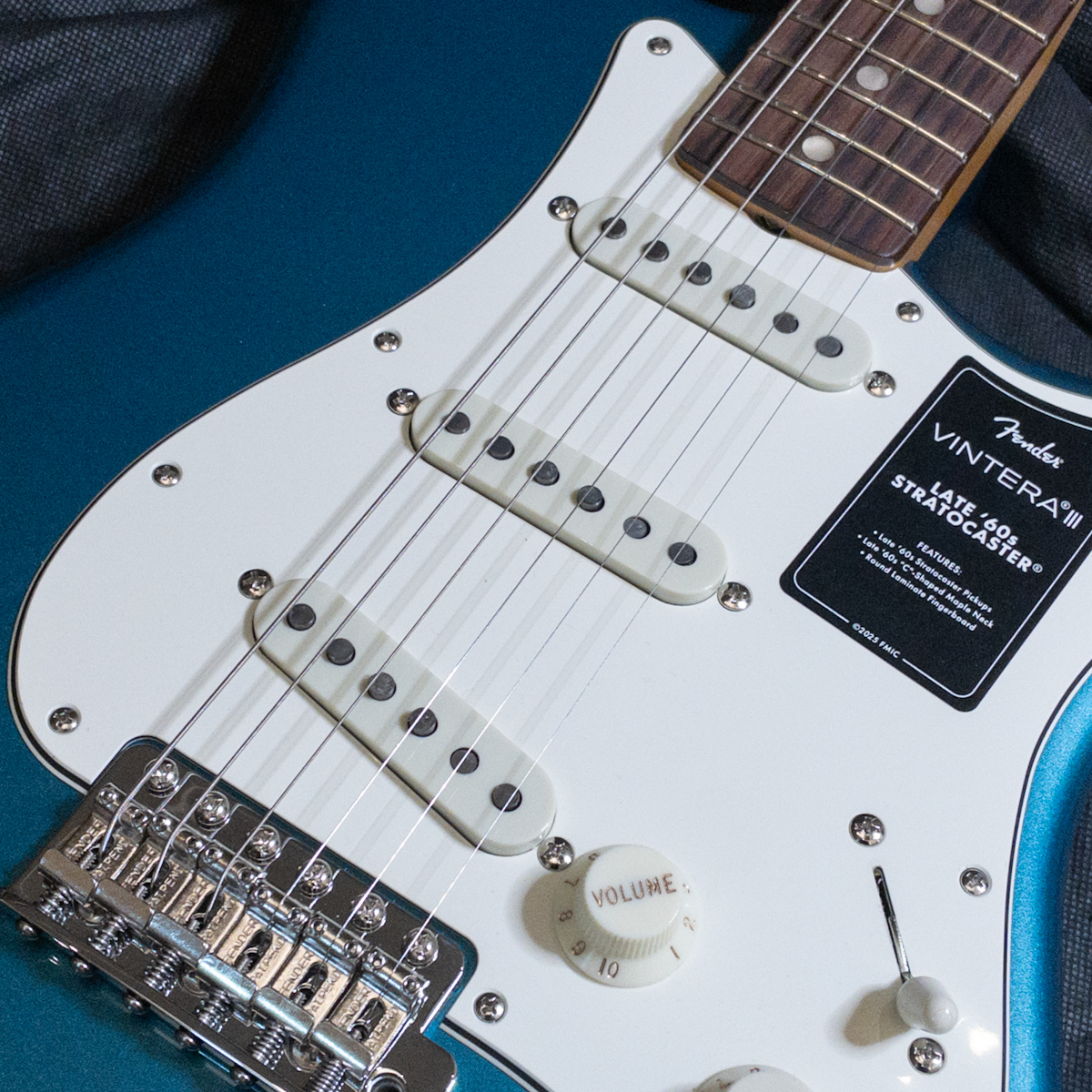 Fender Vintera III Late '60s Stratocaster RW OCT (Ocean Turquoise