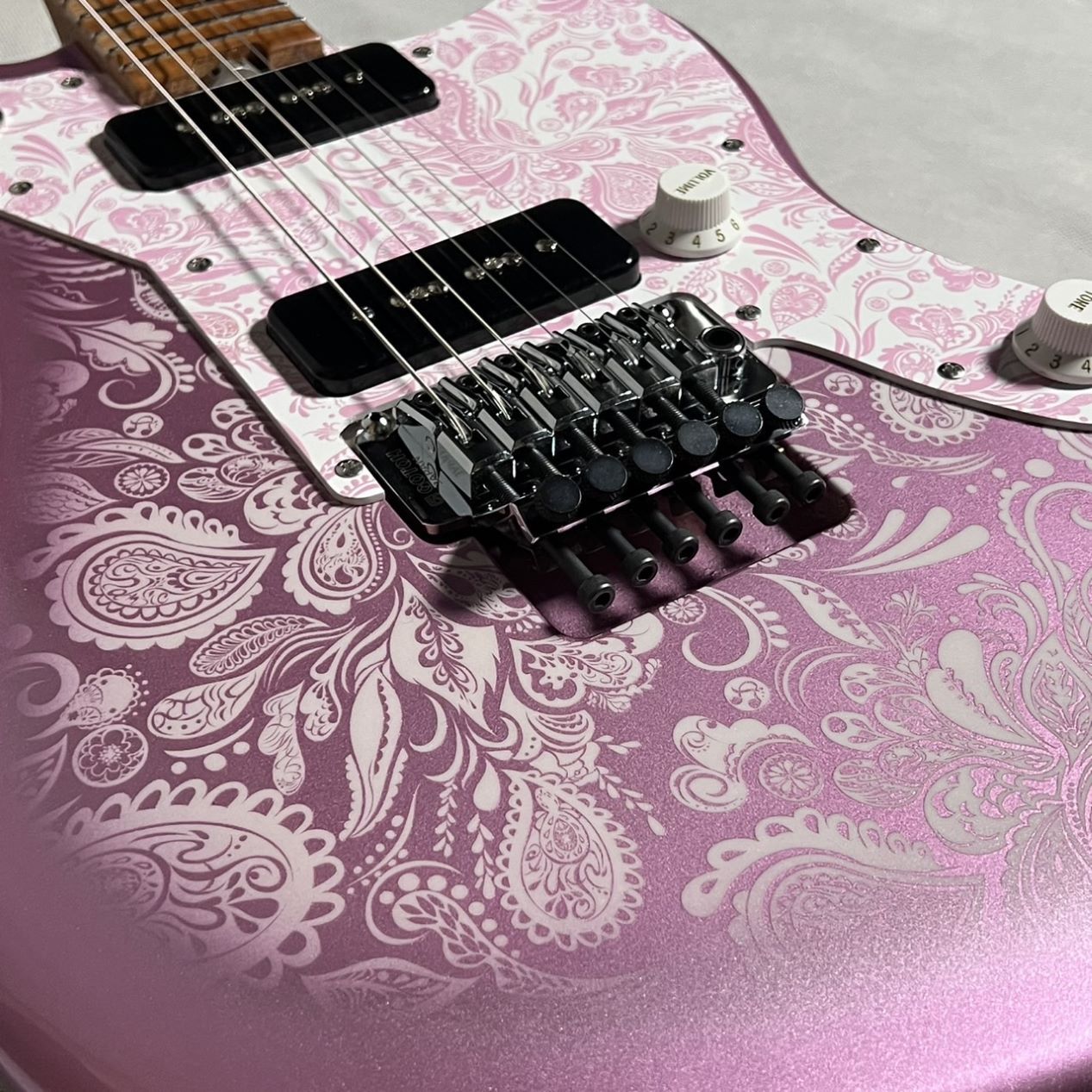 ビッグアイ・ペインティングのプリント Lee作1960年代 infinite Trad JM【現物画像】Paisley Pink Floyd【交換用PGプレゼント