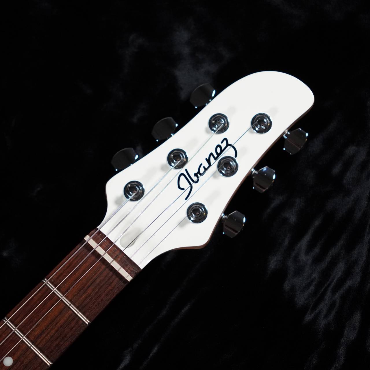 Ibanez ICHI00-VWH Vintage White Ichika Nito シグネイチャーモデル