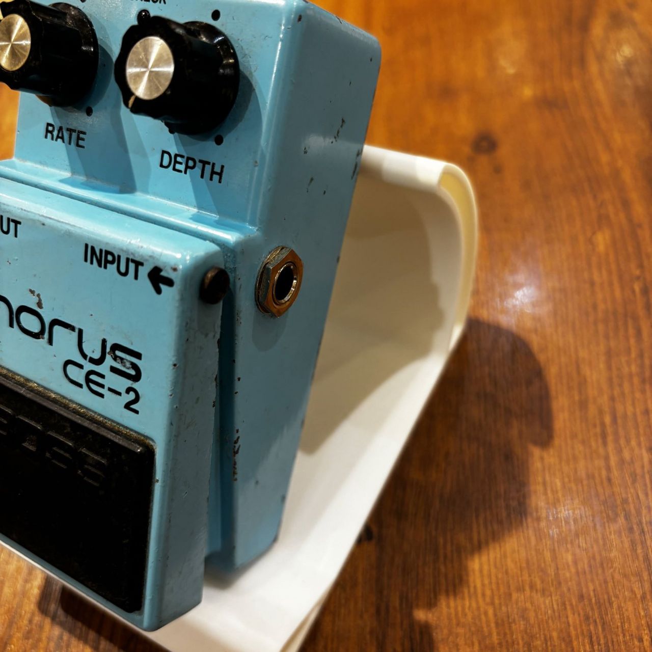 BOSS CE-2【Made in Japan】【銀ネジ】（中古/送料無料）【楽器検索