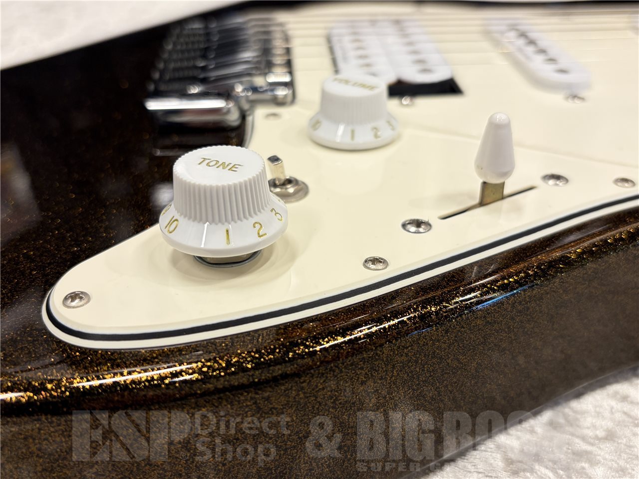 【ほぼ新品】ESP SNAPPER-7-AL/R ホワイトパール ほぼ新品】ESP SNAPPER-7-AL/R ホワイトパール ESP SNAPPER-7-AL/R 発売 |