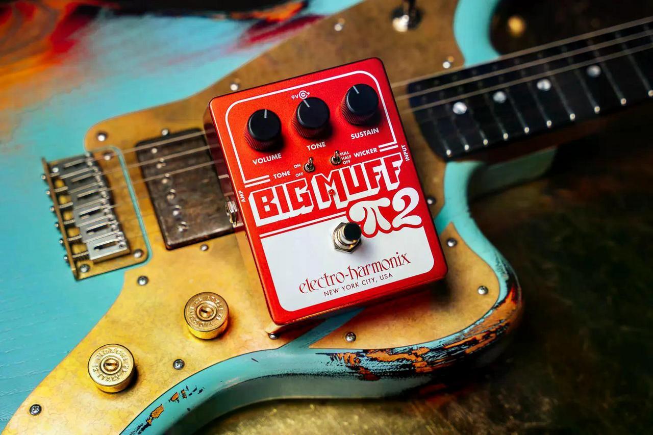 Electro-Harmonix Big Muff Pi 2 with Tone Wicker Dual Op-Amp Fuzz