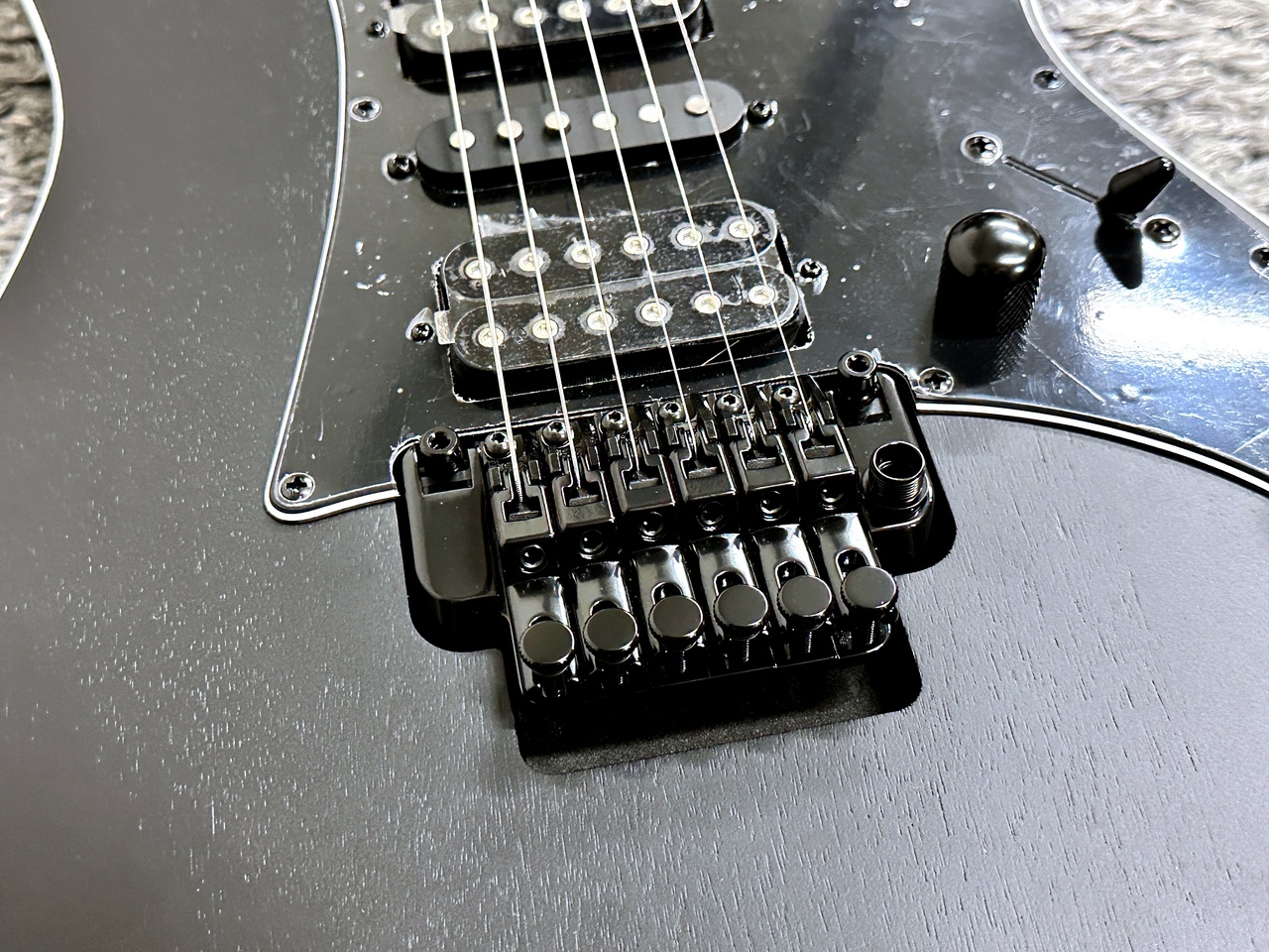 タイプストラトキャスタータイプIbanez RG 350 ZB エレキギター 本体