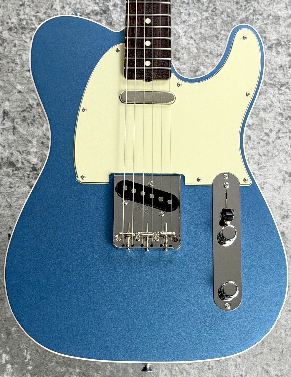 Fender FSR Made in Japan Traditional 60s Telecaster Custom -Lake