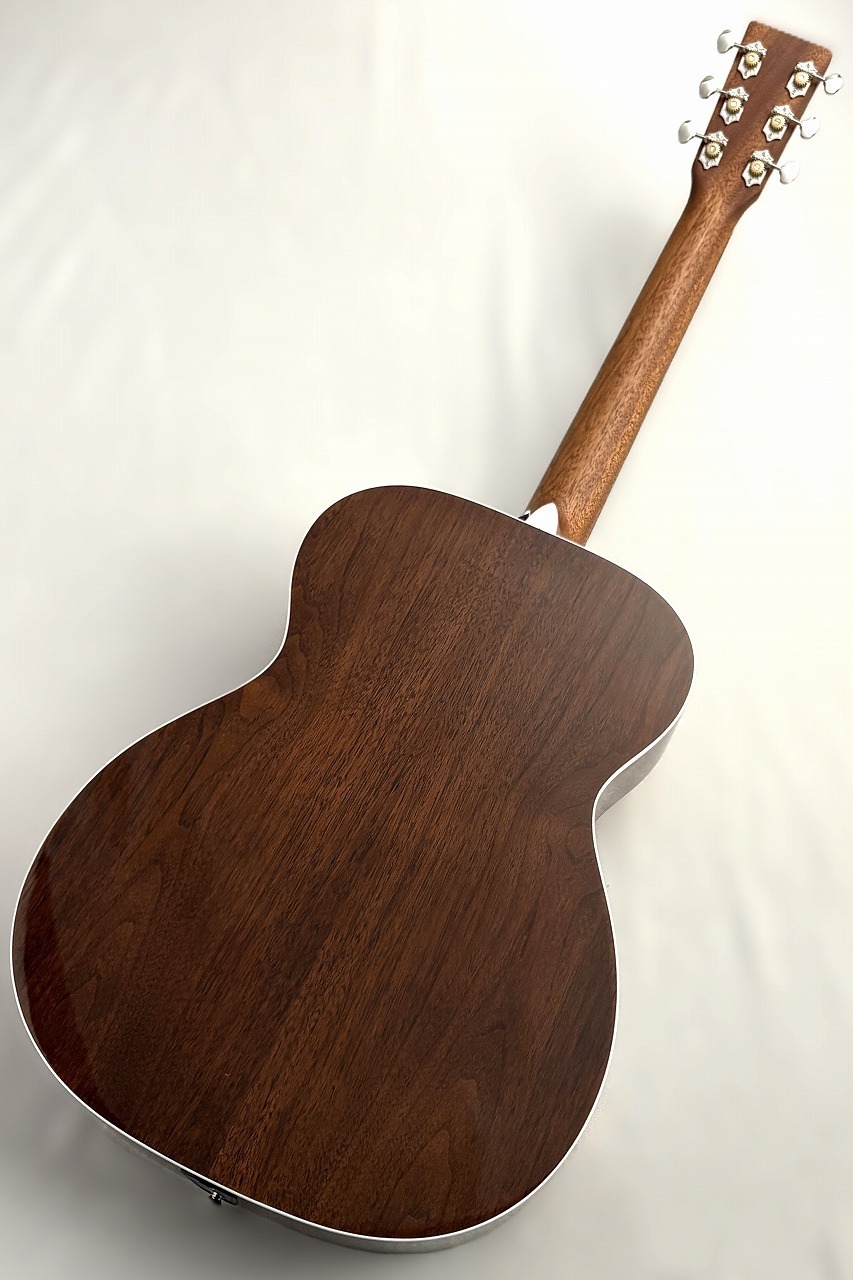 Martin 【紹介動画あり】000-13E Retro Walnut #3045068【大注目の新