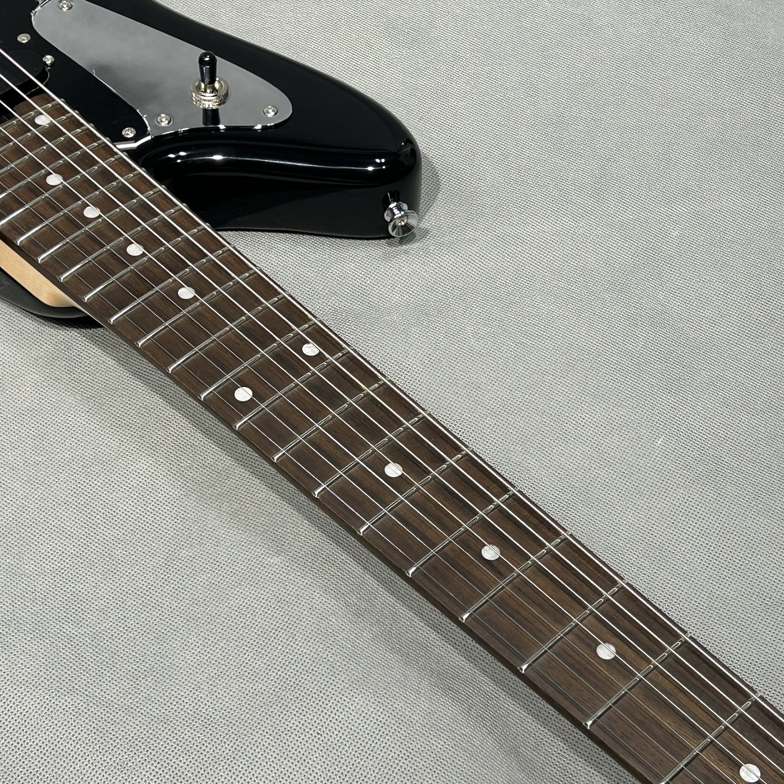 SCHECTER AR-07 BLK/R Black（新品）【楽器検索デジマート】