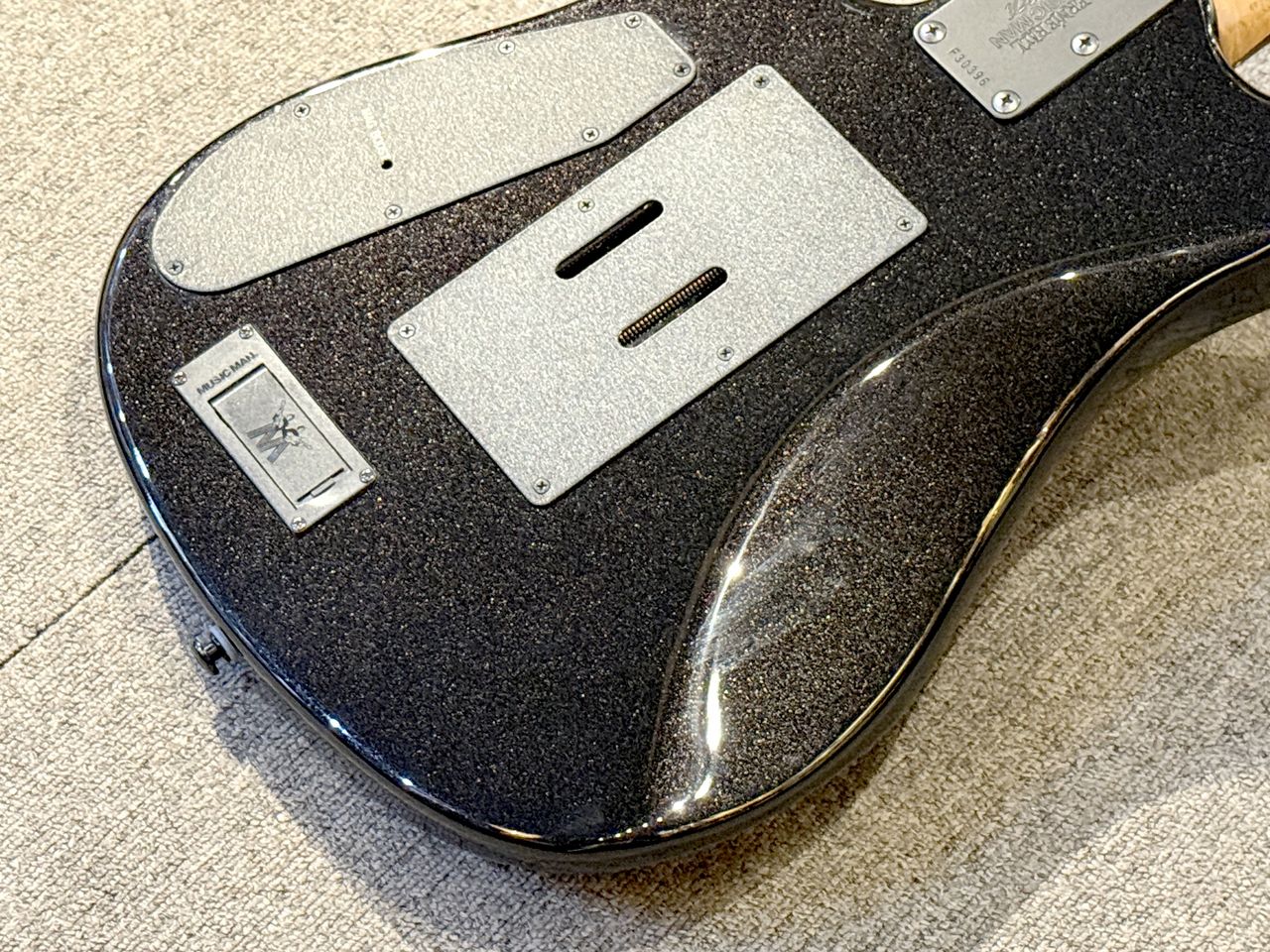 MUSIC MAN JP16-7 Black Lava（新品特価）【楽器検索デジマート】