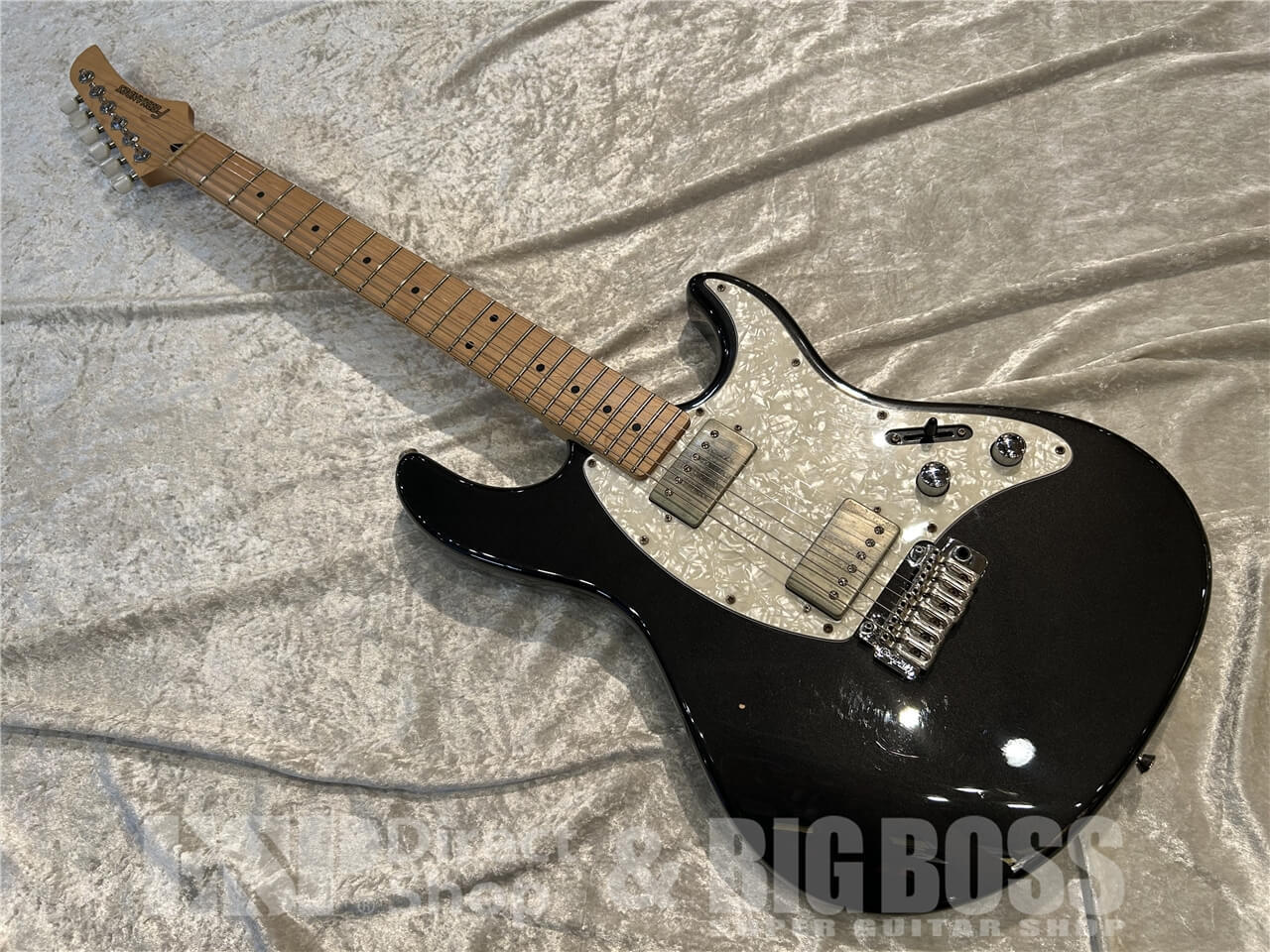 FERNANDES REGULUS / Basalt Black 【即納可能/お客様委託品】（中古