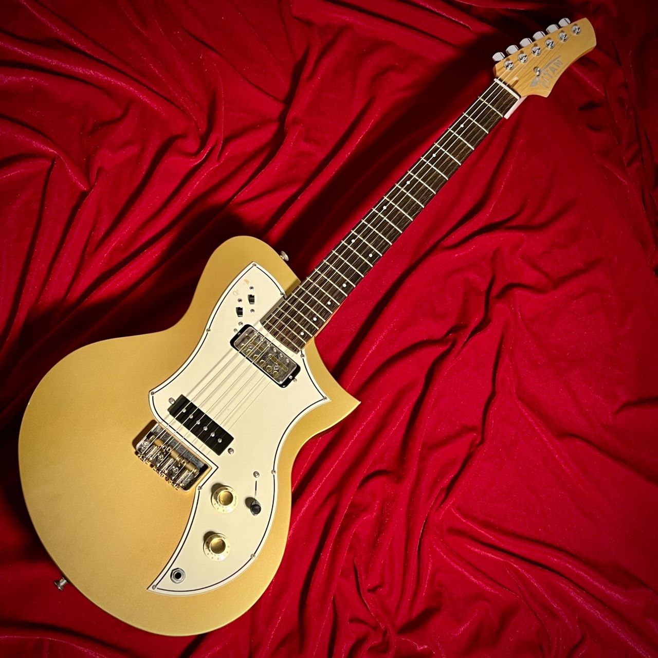 TITAN GUITARS KR-1STD USA 　ケース付 TITAN GUITARS KR-1STD USA ケース付 TITAN GUITARS KR-1STD USA