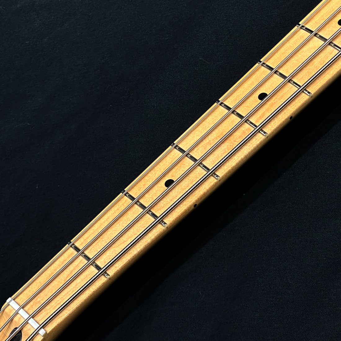 Fender PLAYER JAZZ BASS MN PWT Polar White（新品特価）【楽器検索デジマート】