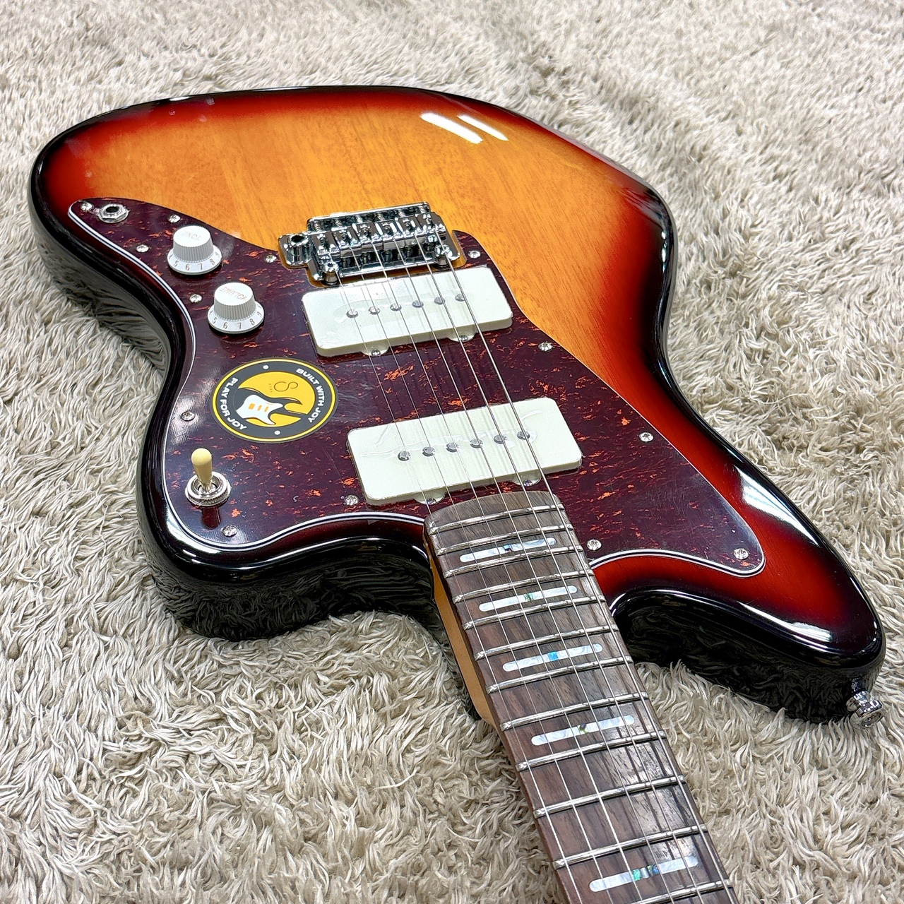 Sire Larry Carlton J3 3TS (3 Tone Sunburst)【ラリーカールトン監修