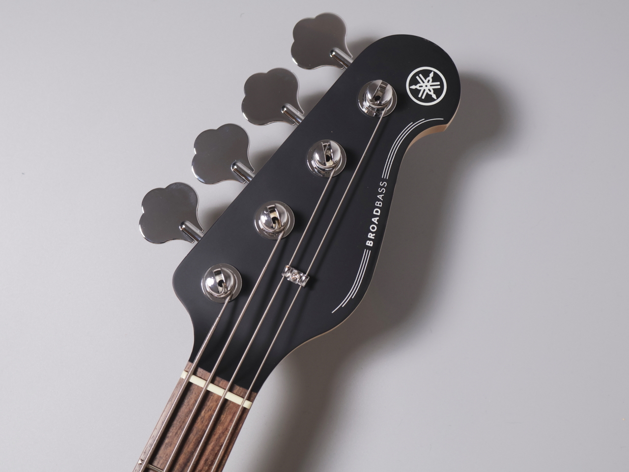 12／19までの特別特価　 エレキベース ホワイト 20フレット YAMAHA BB234 -Vintege White-【4.18kg】【新品特価】（新品特価