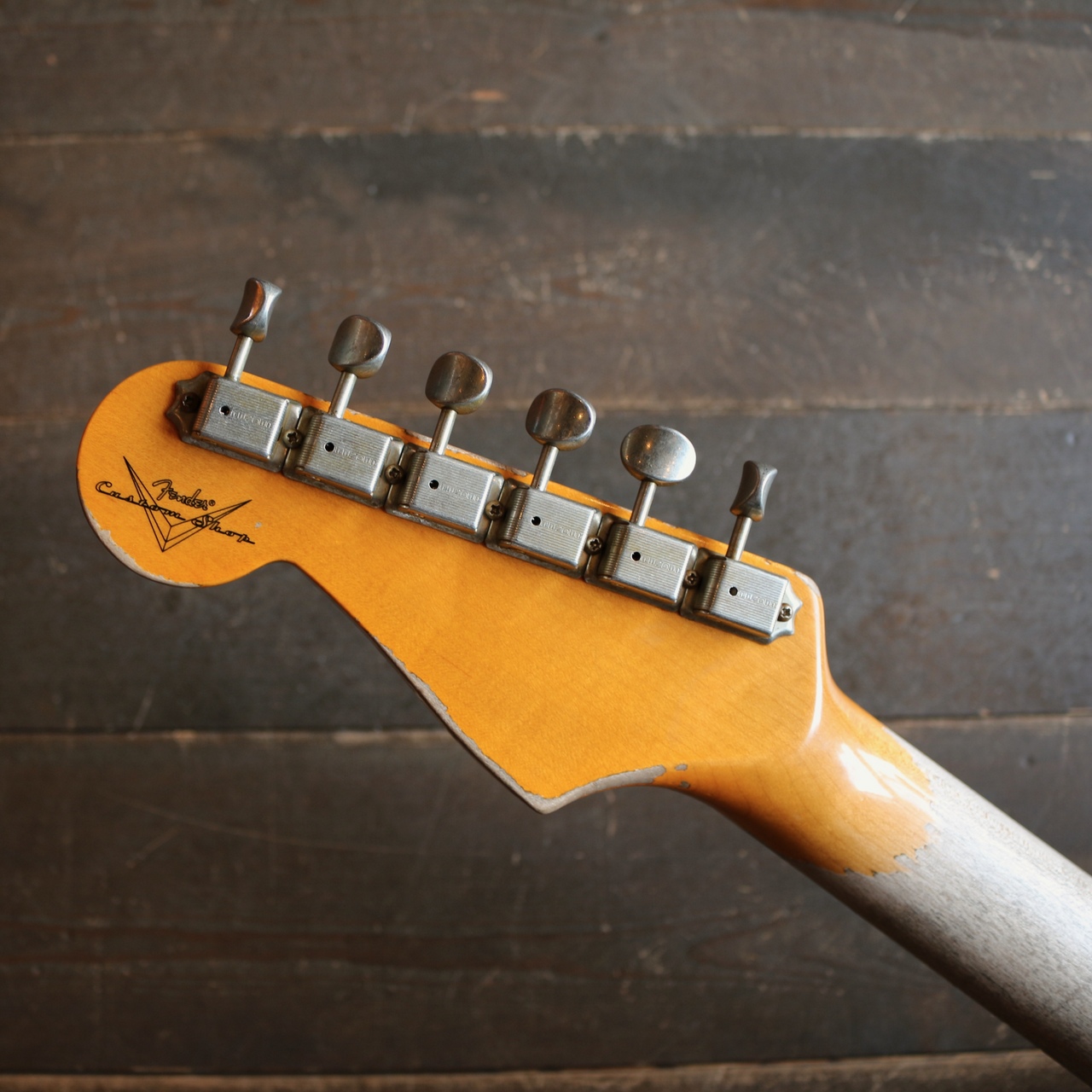 Fender Custom Shop 1963 Stratocaster Super Heavy Relic Chocolate 3