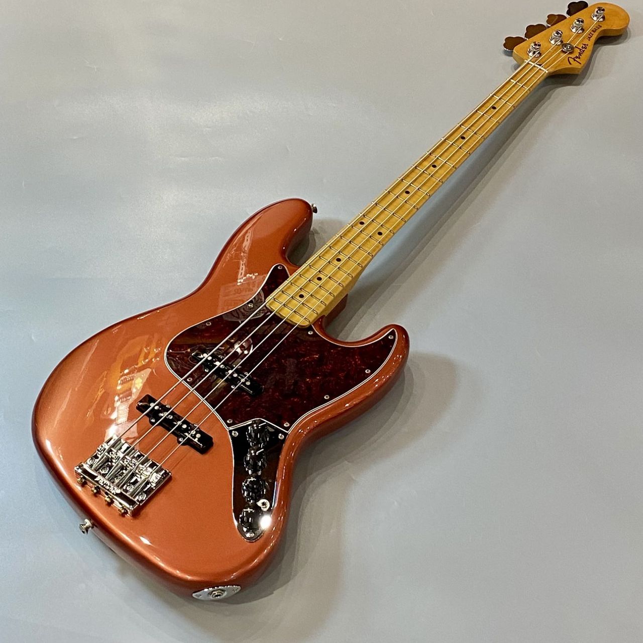 Fender Player Plus Active Jazz Bass（Aged Candy Apple Red