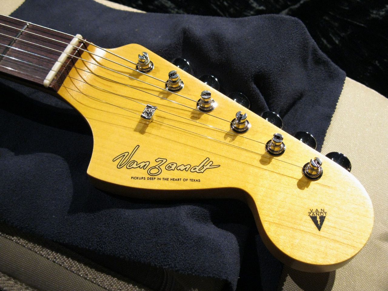 ギター Vanzandt STV-70R Vanzandt ヴァンザント STV-70R Less Pressure / Vintage White