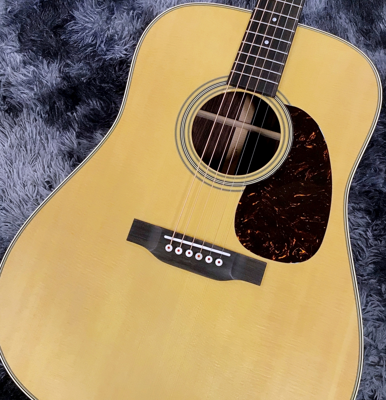 Martin D-28 Acoustic Guitar | Martin Guitar