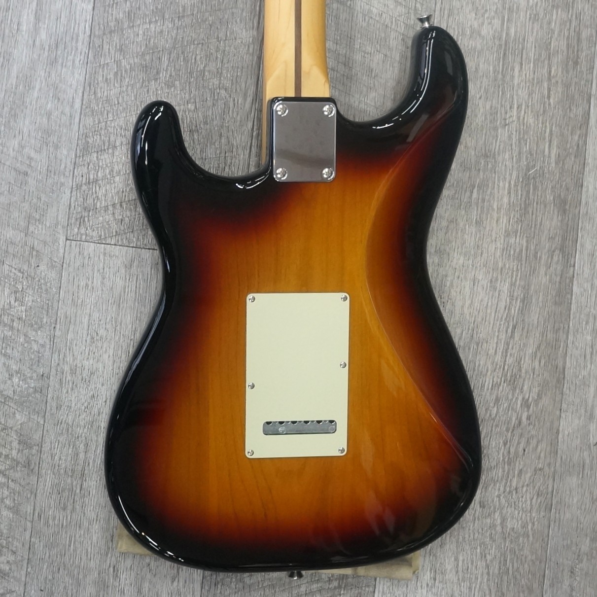 Fender Made in Japan Hybrid II Stratocaster - 3-Color Sunburst