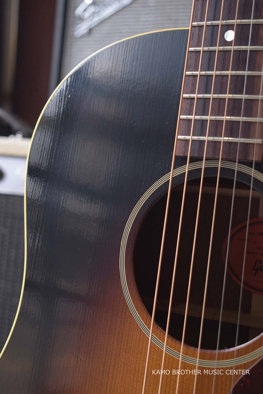 Gibson Custom Shop 1942 Banner J-45, Vintage Sunburst（新品