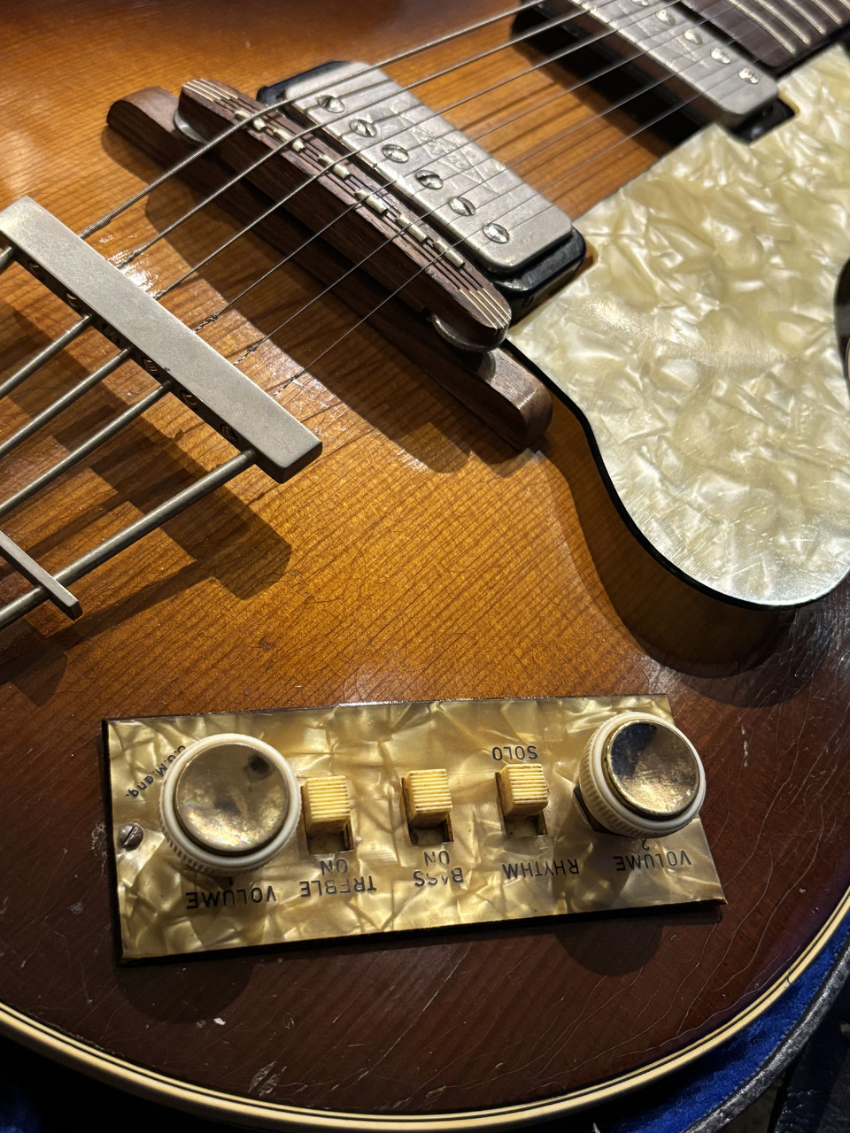 Hofner 1960s Club 50 Sunburst（ビンテージ）【楽器検索デジマート】