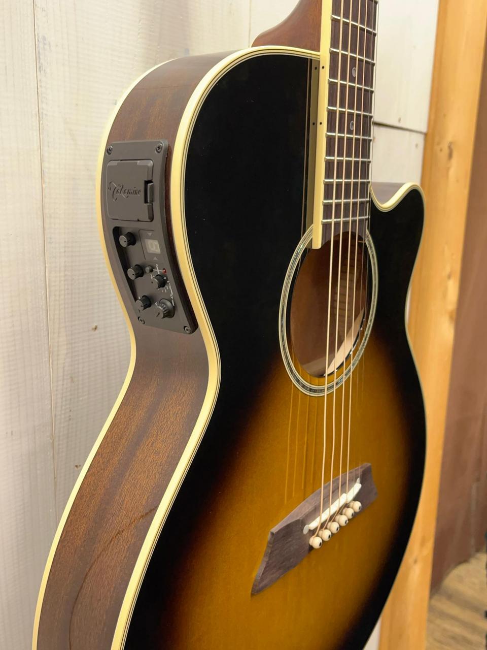 2022新発 Takamineエレアコ TSP138C TB アコースティックギター にあるの正規取扱店舗 ★ヒロ様専用ヤマハFG202 ひじょうに弾きやすい低弦高調整済み 試聴動画有り★ アコースティックギター
