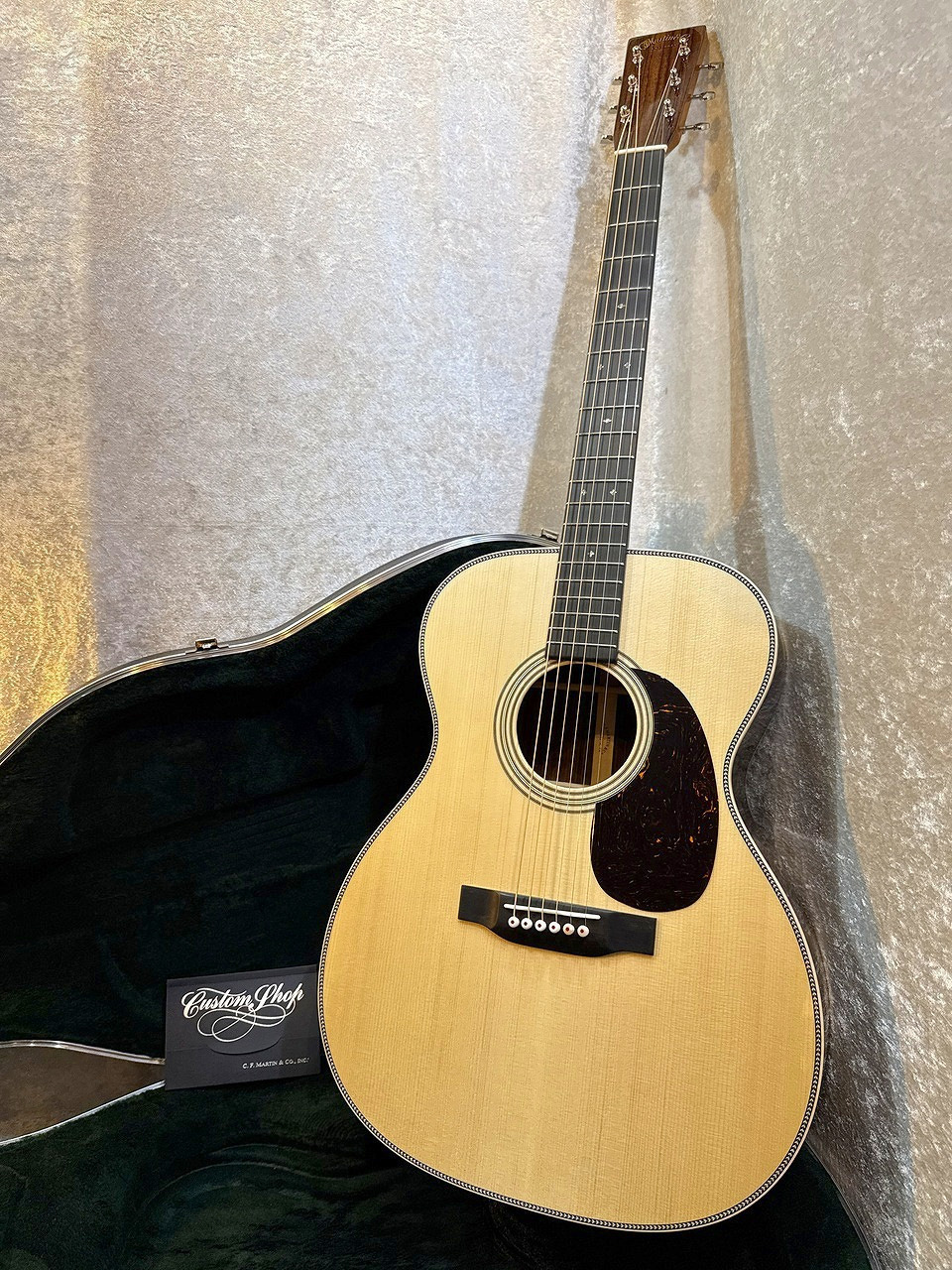 Martin 【初売り大特価!!～1/12まで!!】【試奏動画あり】CTM 000-28