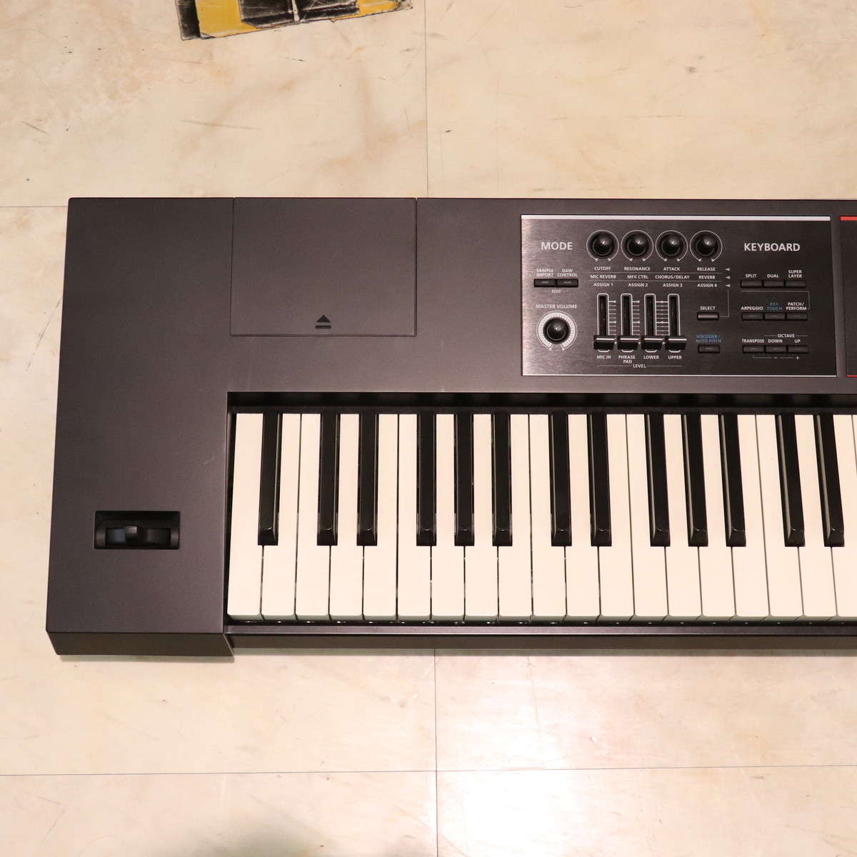 Roland JUNO-DS88 Synthesizer 【梅田店】（中古/送料無料）【楽器検索